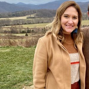 Meet your Posher, Valerie